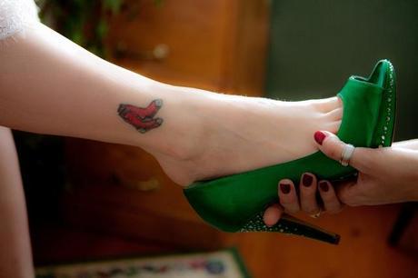green wedding shoe bride with tattoo
