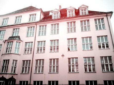Pink apartment building in Oslo