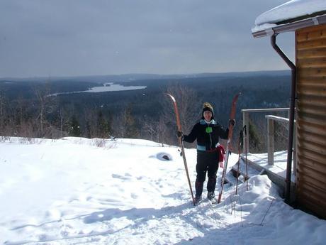 Photo of Jean with skis at Pinetree shelter - Algonquin Park