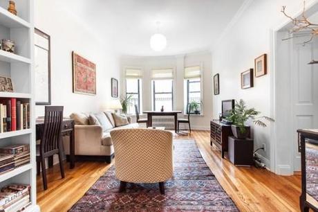 One-Fine-Stay-East-95th-Street-Vacation-Apartment-Rental-House-Tour-Living-Room-New-York-630x420