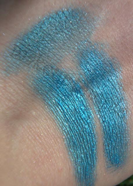 Maybelline Color Tattoo 24hr Cream Eye Shadow 20 Turquoise Forever Swatches