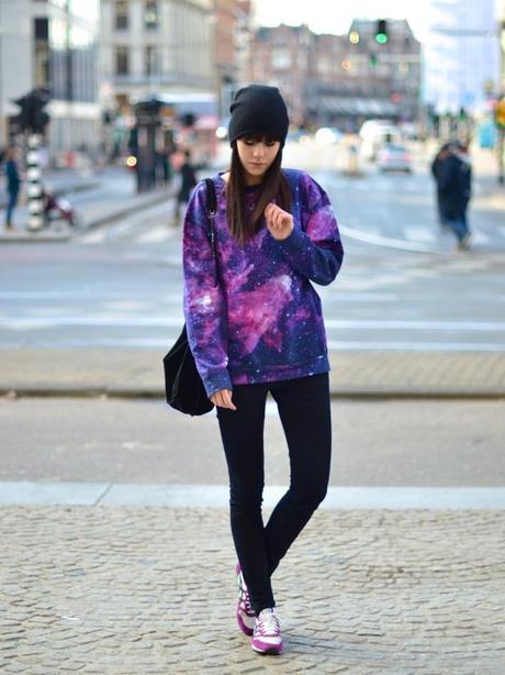 outfit purple galaxy sweater print sneakers