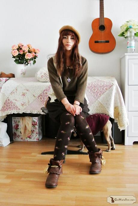 Older Women's Perspective on Cute Outfits with Tights