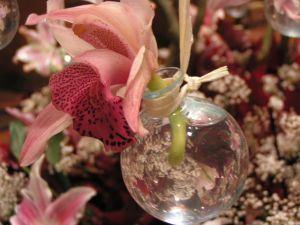 79531_flower_in_sphere_vase