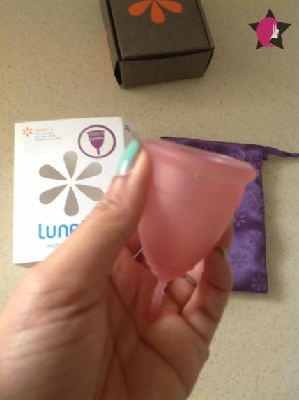 lunette | menstrual cup comparison | what is a menstrual cup | lunette review | menstrual cup review | tampon alternatives | maxi pad alternatives