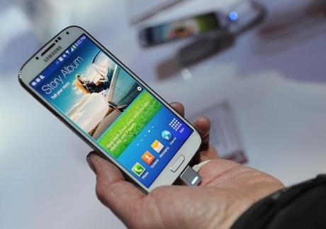 samsung galaxy s4 gunsirit The Galaxy S4 will help Samsung to gain more market share