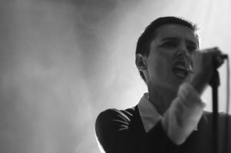 savages10 620x410 SAVAGES INTENSE, ENTHRALLING LIVE SHOW [PHOTOS]