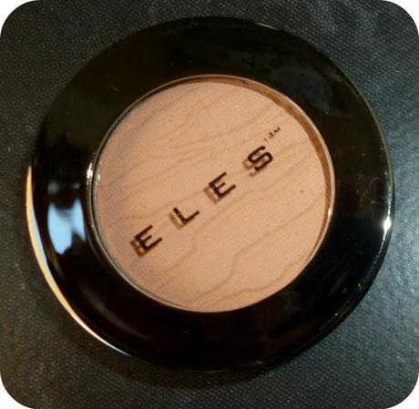 That's (never) too many eye shadows for now, ladies... More ELES goodies!