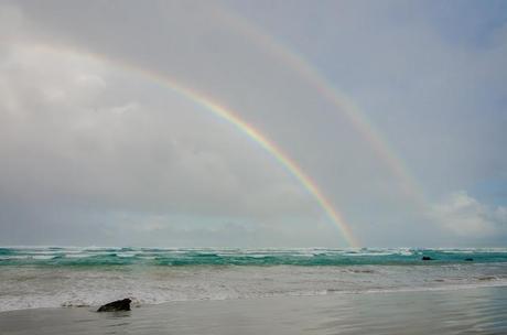 double rainbow over ocean