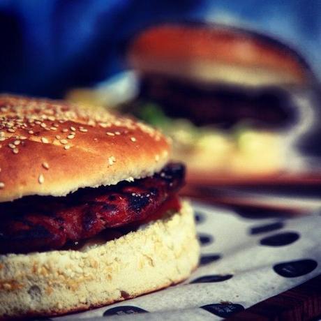 Lets_Burger_Blueberry_Square_Dbayeh76