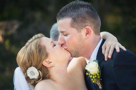 ceremony kiss bride and groom