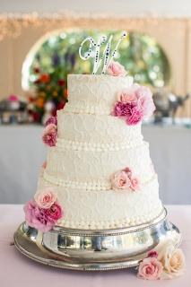 four tiers white cake