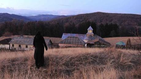 1_e_Cristian-Mungiu-_Beyond-the-Hills