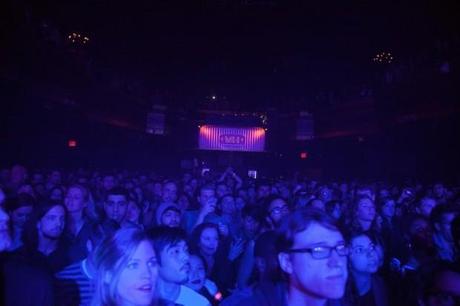 crowd 2 620x413 ALT JS CHILLINGLY BEAUTIFUL SET AT WEBSTER HALL [PHOTOS]
