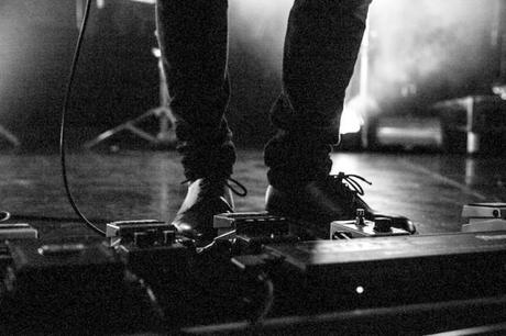 joe 3 620x413 ALT JS CHILLINGLY BEAUTIFUL SET AT WEBSTER HALL [PHOTOS]