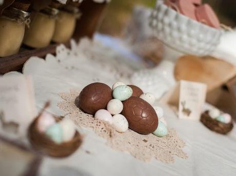 Vintage Easter Table by Hanging Pretty and Two Red Sparrows