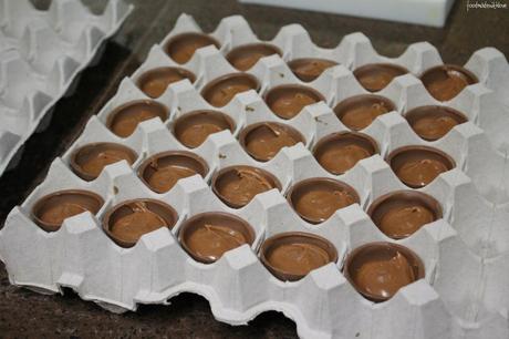 Filling the small shells with salted caramel