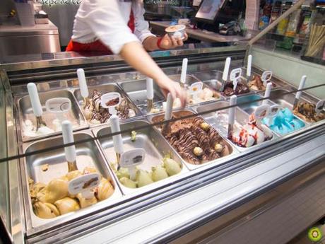 Froshberg Gelato: Ferrero Rocher & Peach-Mango Gelato