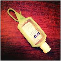 Random Thursday: What's In My Purse...