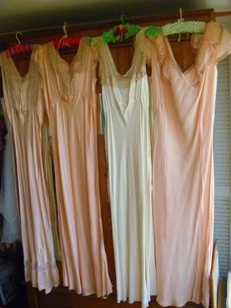 Jesus' Mum Digs Vintage Nighties