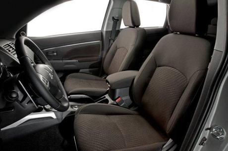 2013 Mitsubishi Outlander Sport SE Interior