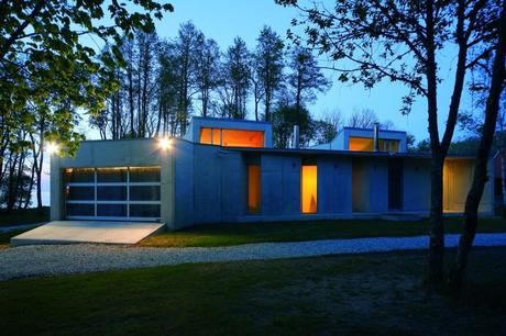 Villa Lokaator by Kavakava Architects