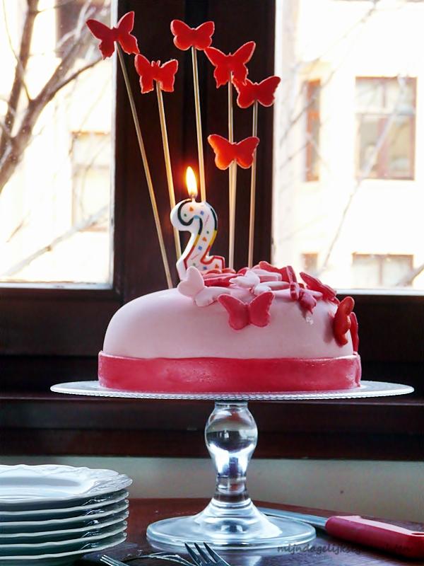 Butterfly Strawberry Chocolate Fondant Cake