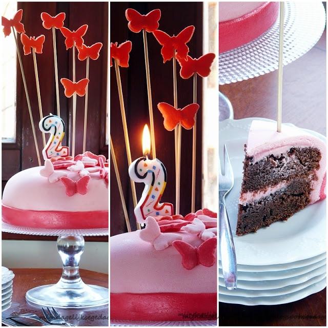 Butterfly Strawberry Chocolate Fondant Cake