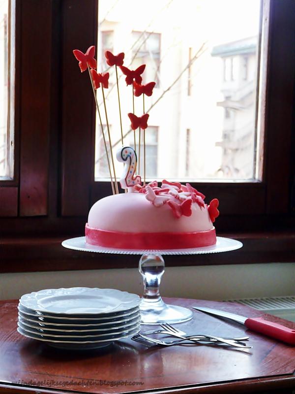 Butterfly Strawberry Chocolate Fondant Cake