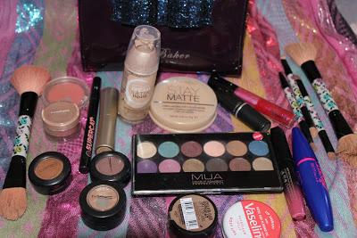 Whats in My Makeup Bag