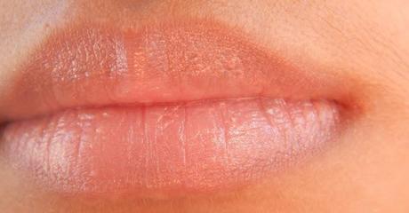 REVIEW: Etude House Princess Etoinette Crystal Shine Lipstick PBE101