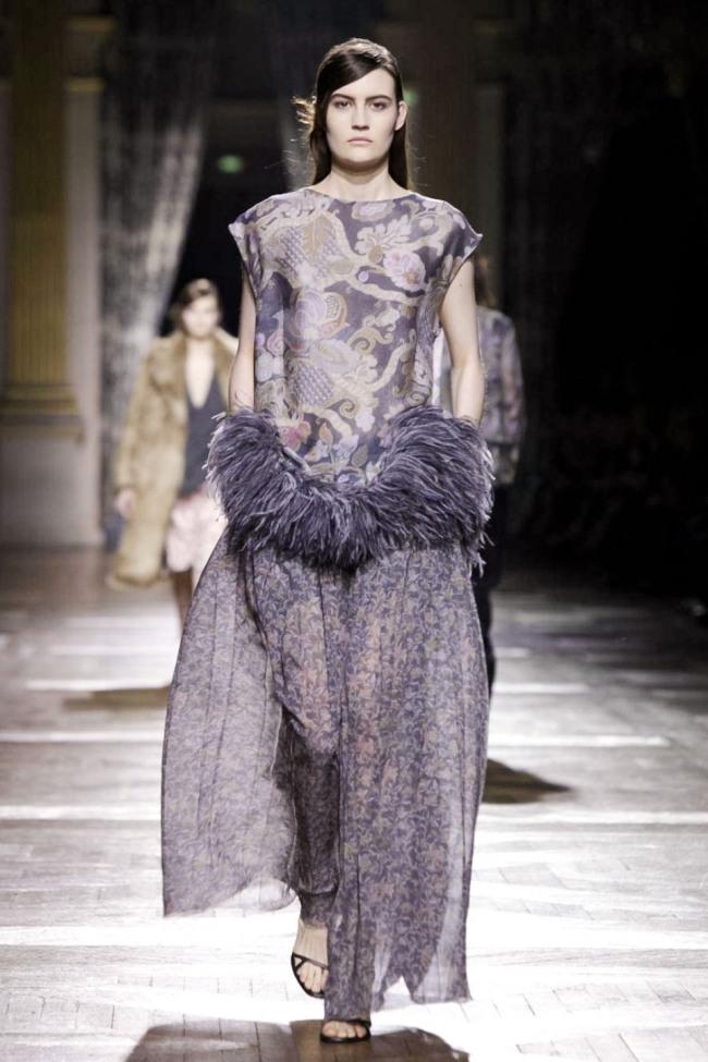 DRIES VAN NOTEN Womenswear AW 2013 | Dissection 0.2: FEATHERS - Paperblog