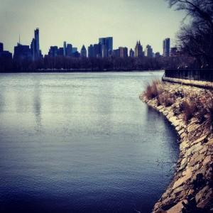 Lazy Sunday Stroll around Jacqueline Kennedy Onassis Reservoir nyc fashion lifestyle bloggers