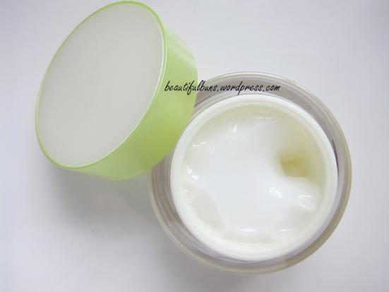 TFS Chia Seed Moisturiser (2)