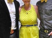 Dress Yellow Brightens Topic Cancer