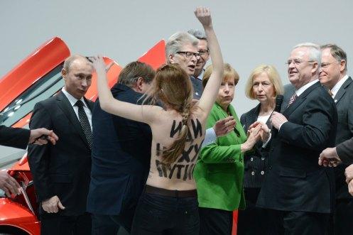 President Putin gets an eyeful.