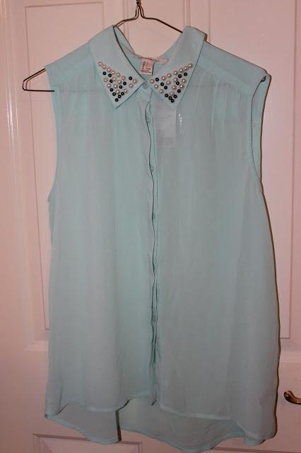 Blue sleeveless shirt with detailed collar- Forever 21- £16.75