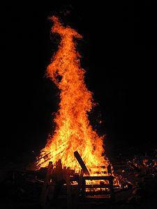 making Lag b'Omer more significant than Shabbos