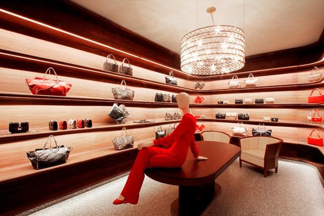 Valentino New Store Concept | Retail Design - Paperblog