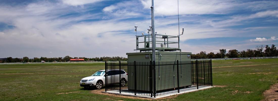 New South Wales EPA air quality monitoring site located at the Murrumbidgee Turf Club in Wagga Wagga (Credit: Bidgee, http://commons.wikimedia.org/wiki/User:Bidgee)
