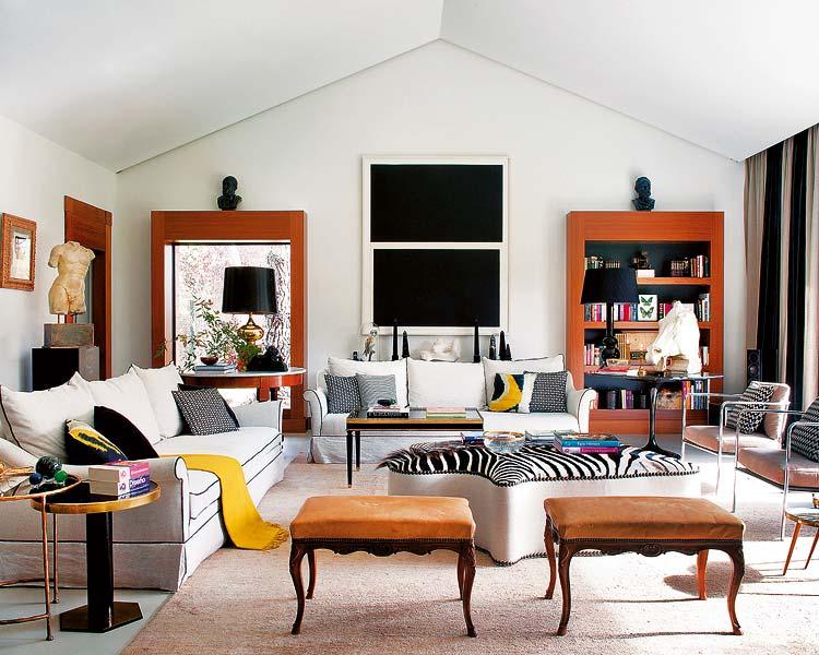 Codo a Codo Arquitectura Madrid remodel living room white black yellow zebra Richard Serra modern classic