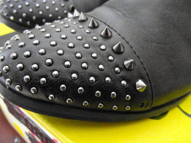 Shoe Unboxing - River Island Studded Ankle Boots