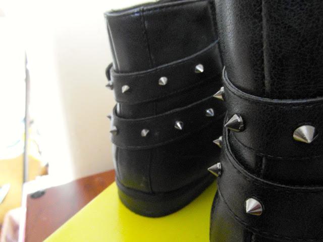 Shoe Unboxing - River Island Studded Ankle Boots