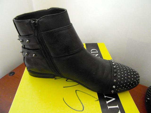 Shoe Unboxing - River Island Studded Ankle Boots