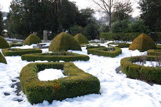 Miss Ponsonby, Miss Butler and a snowy Plas Newydd