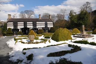 Miss Ponsonby, Miss Butler and a snowy Plas Newydd