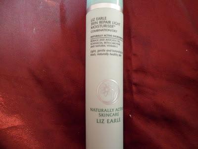 Liz Earle Skin Repair Light Moisturiser Review