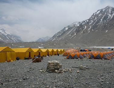 Everest 2013: North Side Arrivals