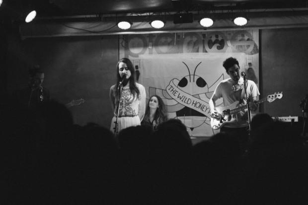 bellemare 003 620x413 BELLE MARE AND FRANCES CONE FILLED PIANOS ON FRIDAY NIGHT [PHOTOS]