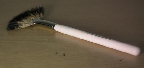 The Vintage Cosmetic Company Fan Tail Brush Reviews